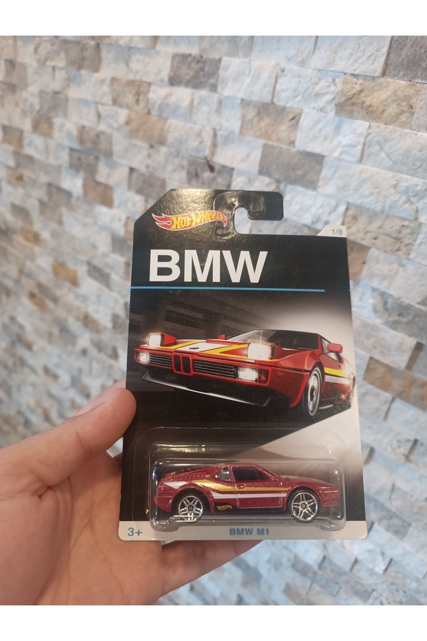 BMW M1 - 1