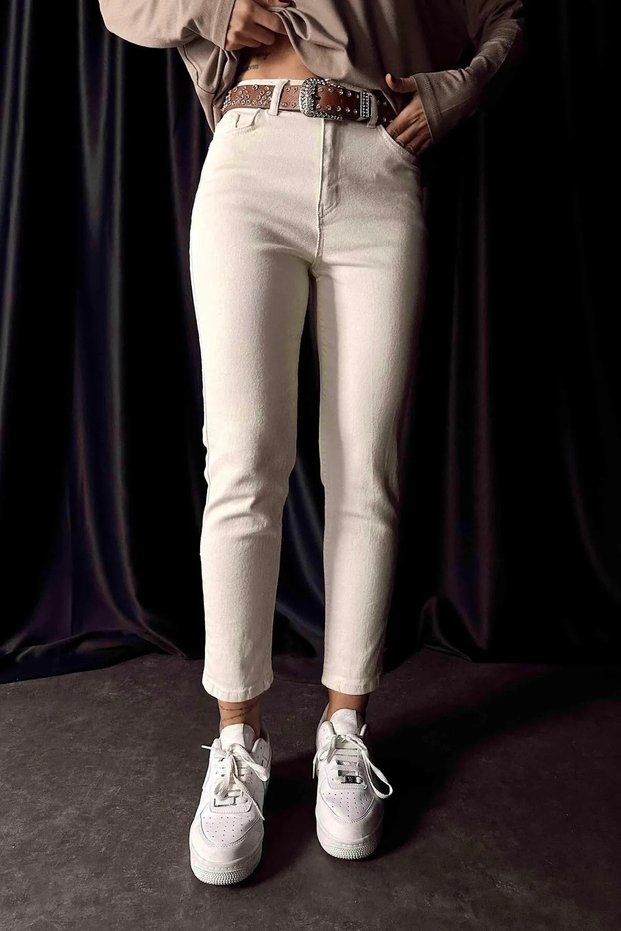 Jeannine Women Jeans Beige High Waist Mom Boyfriend Narrow Leg Denim Jeans Pants Beekemombej-01