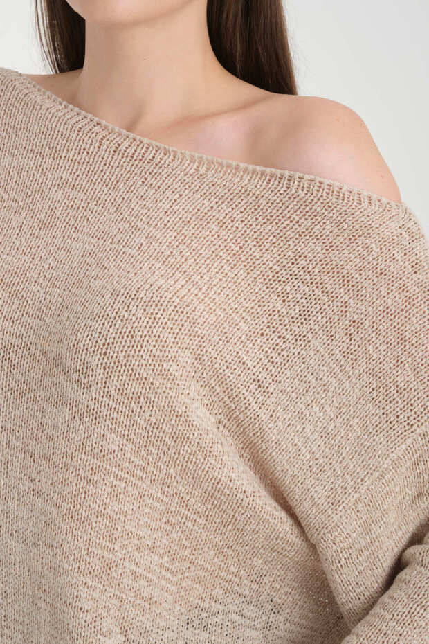 Pulover de damă oversize cu umăr jos - 8