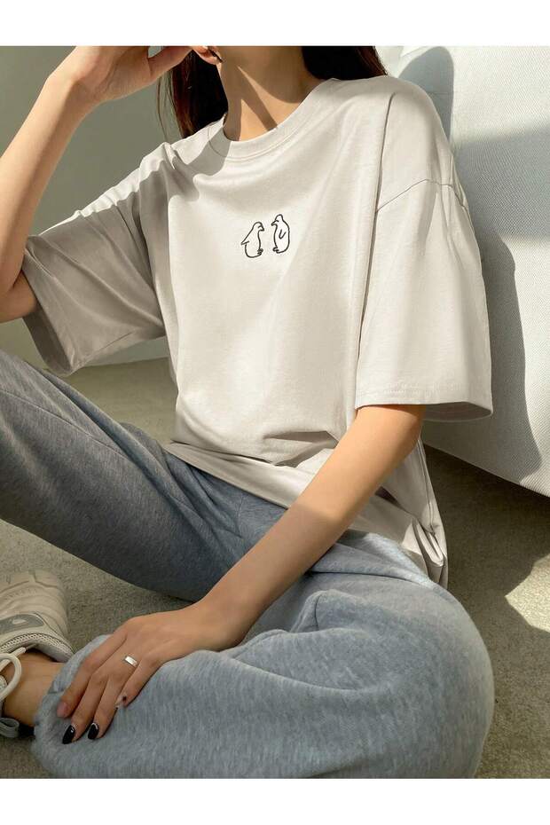 Minimal Design Printed Tshirt - 2
