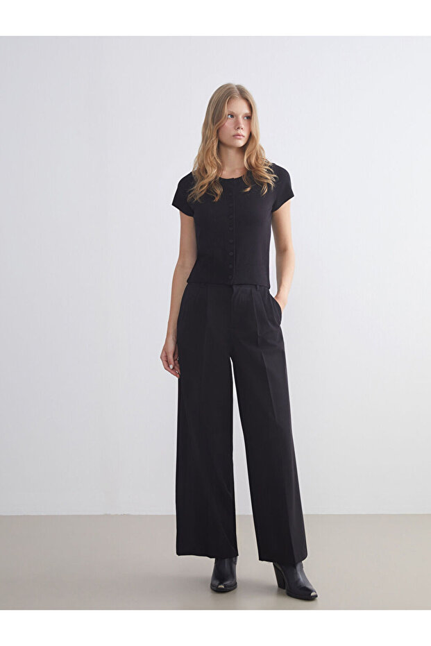 Esvab • Modern & Distinctive Relaxed Fit Wide Leg Women's Pleated Pants