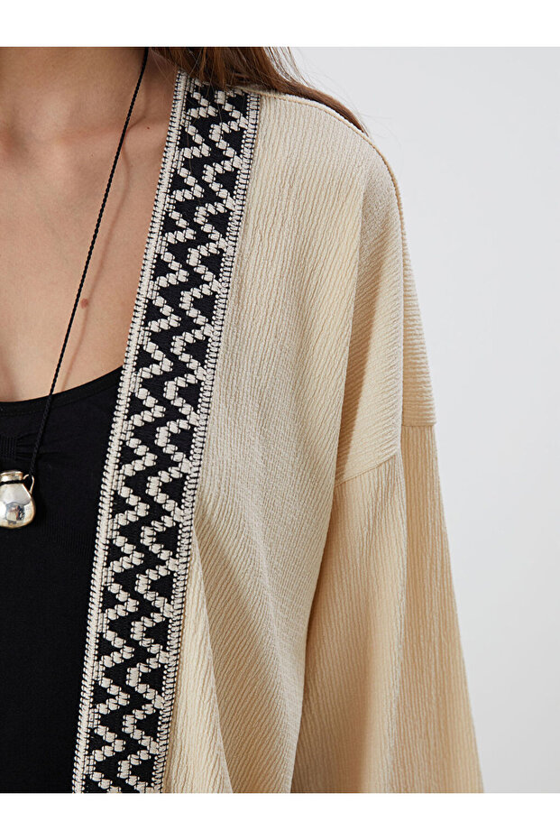 Bej Şal Yaka Desenli Oversize Kadın Hırka - 3