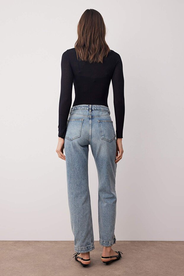 More Sustainable Mavi Paçası Fermuar Detaylı Normal Bel Yeni Straight Jeans TWOAW26JE00038 - 4