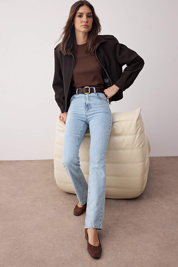 Açık Mavi Yüksek Bel Straight Düz Kesim Comfort Jeans TWOAW26JE00184 - 1