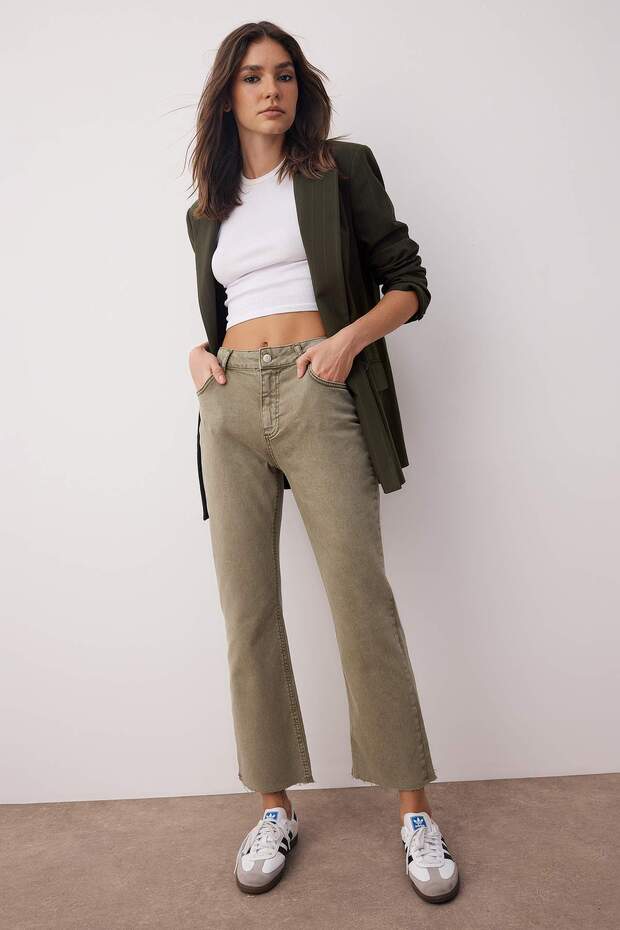 Haki Yüksek Bel Comfort/Esnek İspanyol Paça Crop Flare Jeans TWOAW26JE00111 - 2