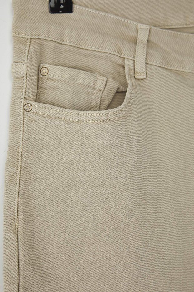 Bej Yüksek Bel Esnek Kumaş İspanyol Paça Flare Fit Büyük Beden Jeans TBBAW23JE00001 - 6