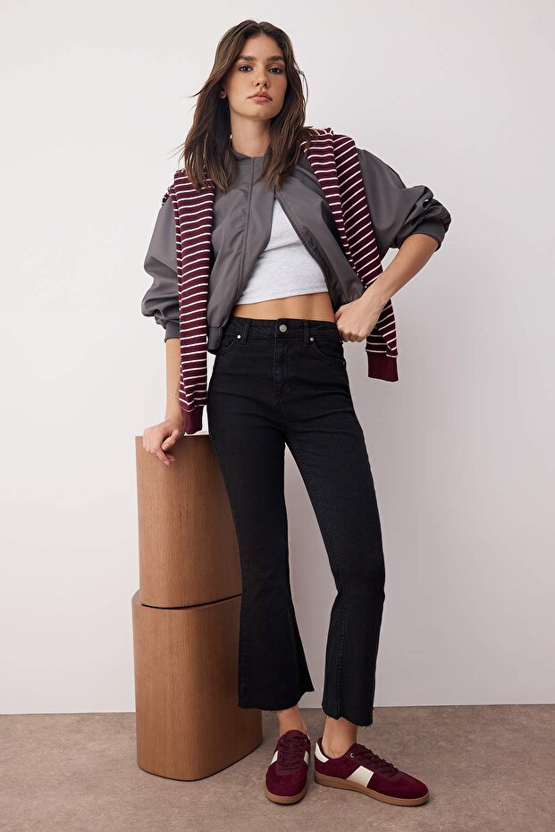 Antrasit Yüksek Bel Crop Orta Esnek Flare Bilek Boy Comfort/Esnek Jeans TWOAW21JE0159 - 1