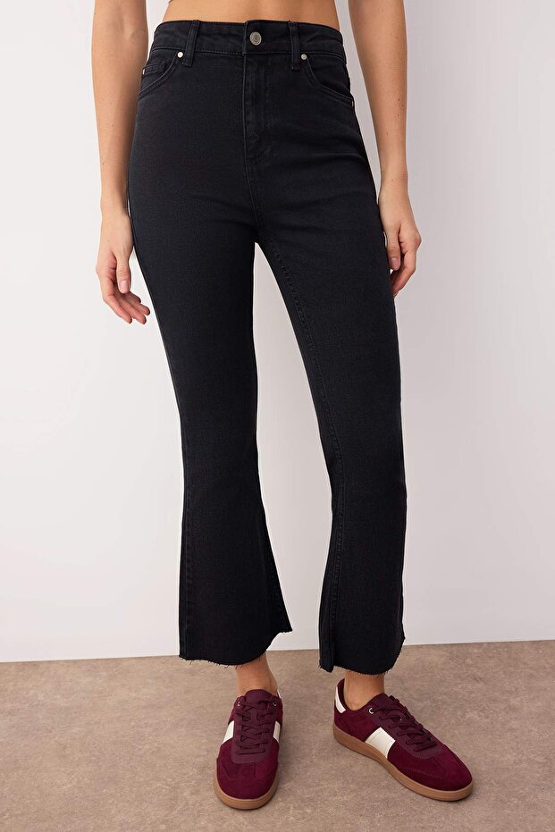 Antrasit Yüksek Bel Crop Orta Esnek Flare Bilek Boy Comfort/Esnek Jeans TWOAW21JE0159 - 3