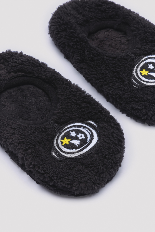 حذاء للأولاد منقوش باللون الأسود - 3