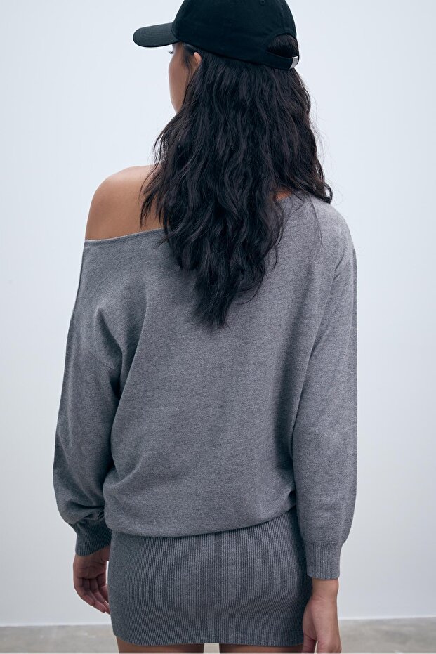 Geniş Yaka Kısa Örme Elbise - 5