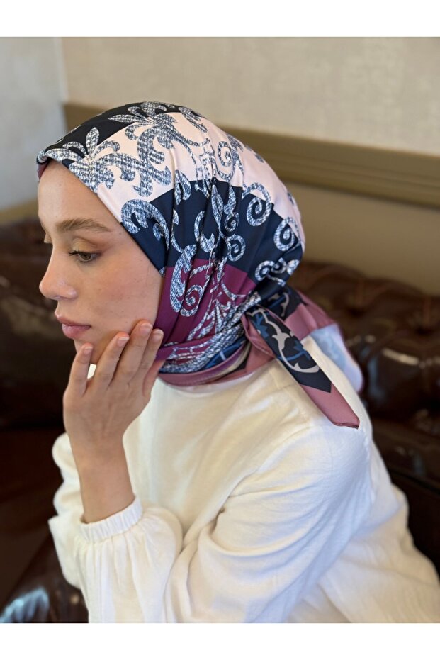 وشاح من نسيج قطني منقوش من مونارك - 1