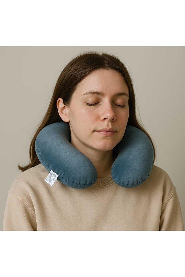 Comfortable Neck Pillow Velvet–Ideal for Travel and Rest