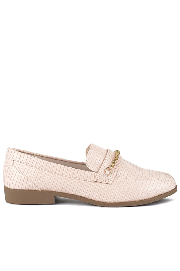 Women Nude Low Block Loafers Adorned with Golden Chain