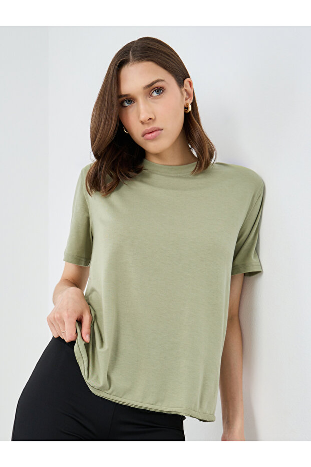 تي شيرت سادة برقبة دائرية وقصة عادية - 1