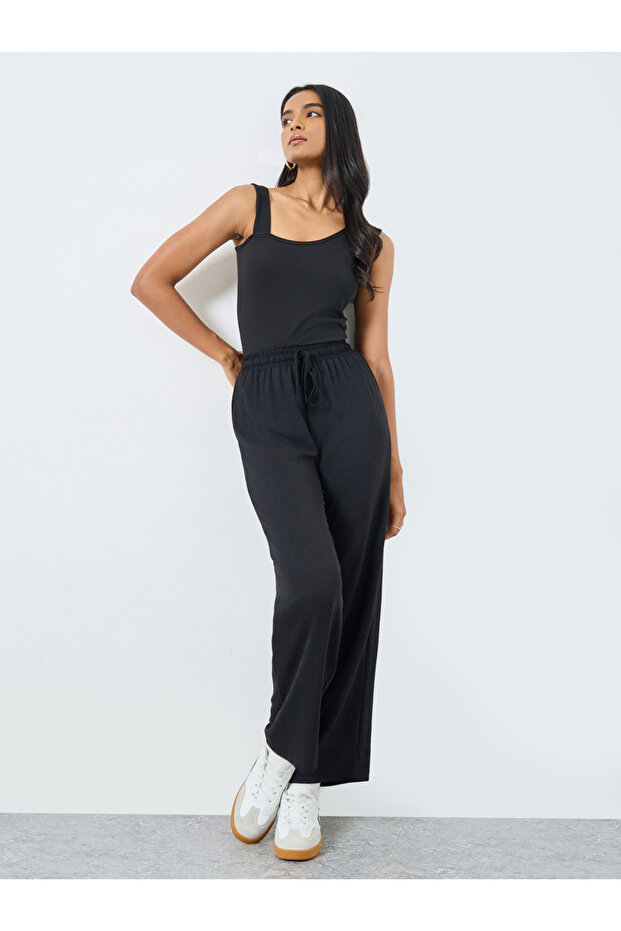 Women Solid Drawstring Waist Pants - 1