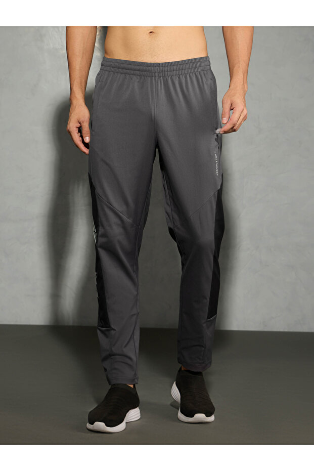بنطال رياضي رجالي رمادي داكن مريح بألواح متباينة