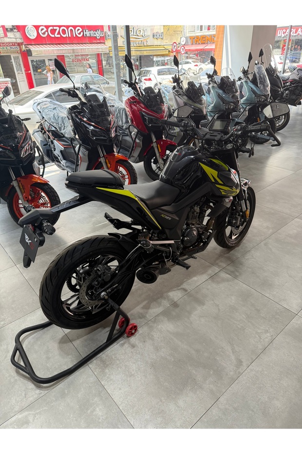RZ125 - 1