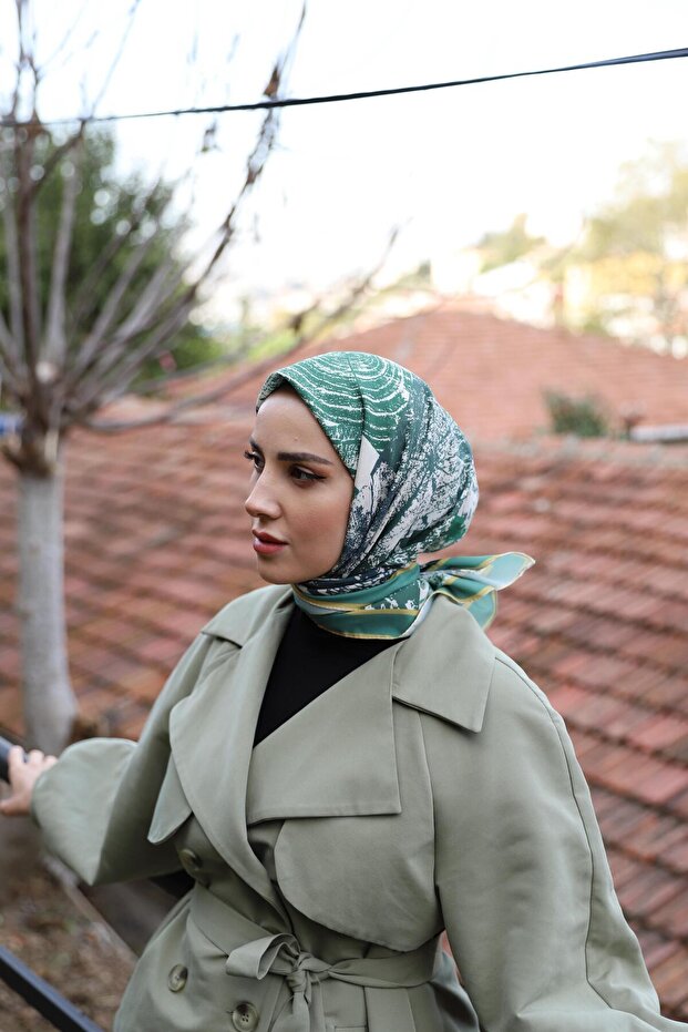 Rumi Patterned Scarf