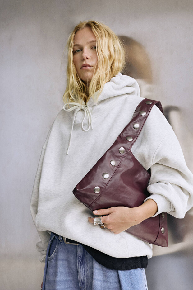 Zımba detaylı kol çantası - 1