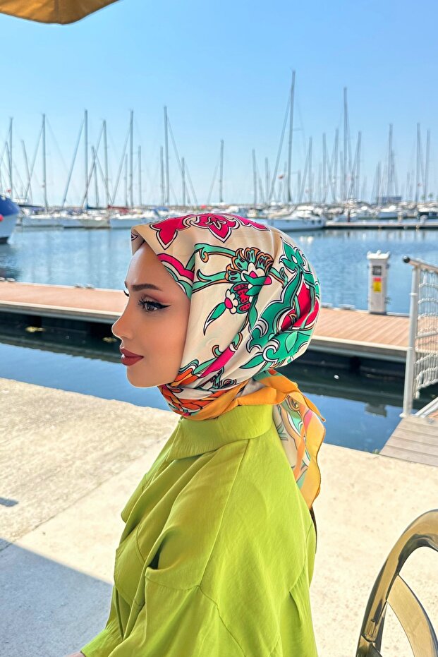 وشاح مخملي