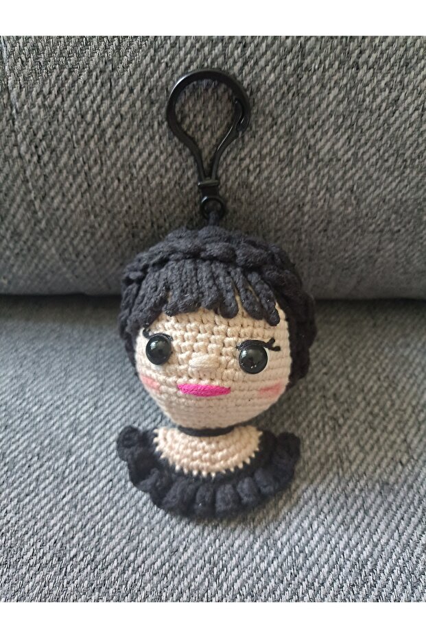 سلسلة مفاتيح محبوكة من الأربعاء - 2