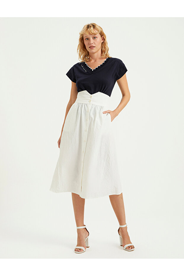 تنورة ميدي بأزرار من مزيج القطن - 3