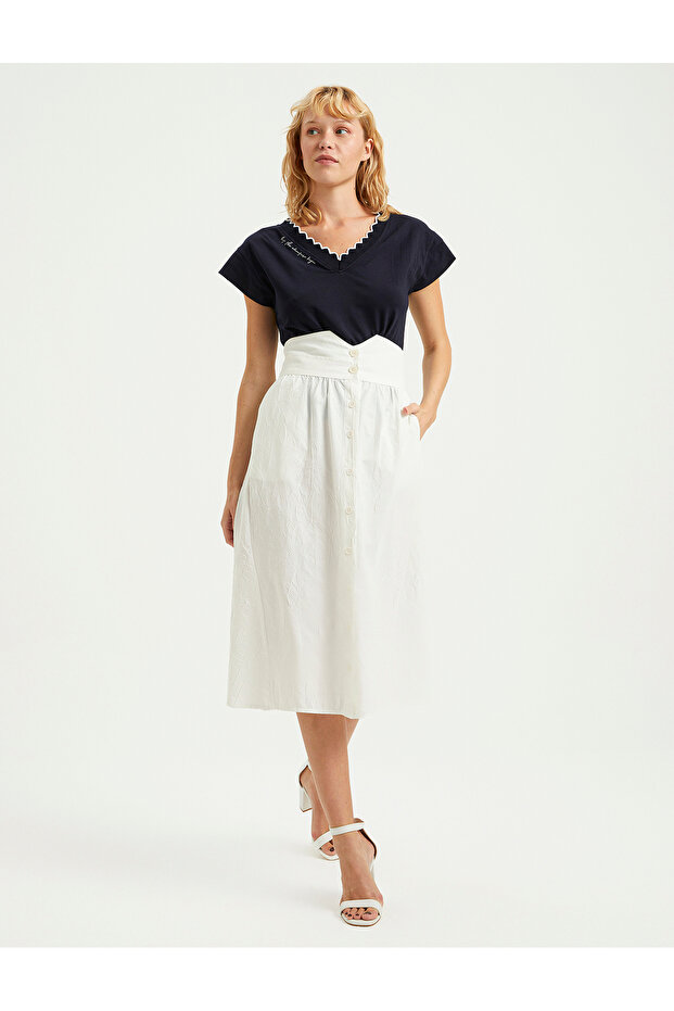 تنورة ميدي بأزرار من مزيج القطن - 1