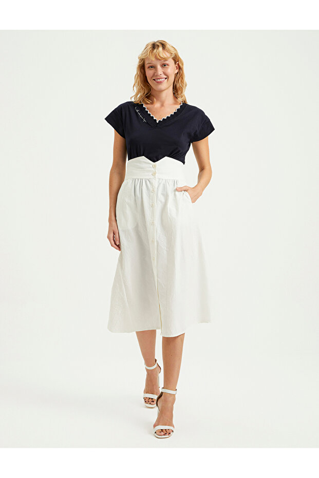 تنورة ميدي بأزرار من مزيج القطن - 2