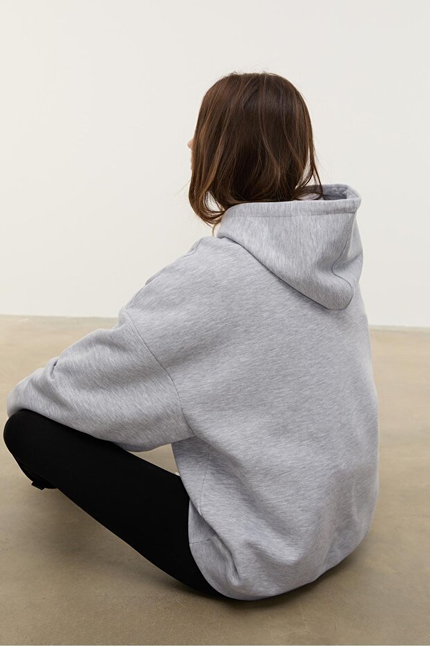 İşlemeli Kapüşonlu Sweatshirt - 4