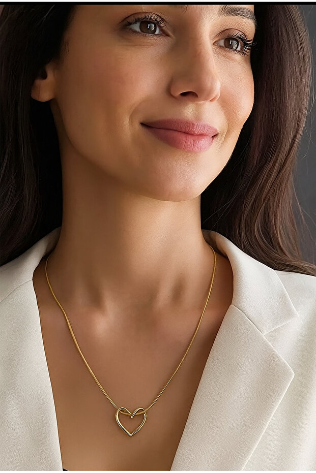 Steel Heart Necklace Does Not Tarnish