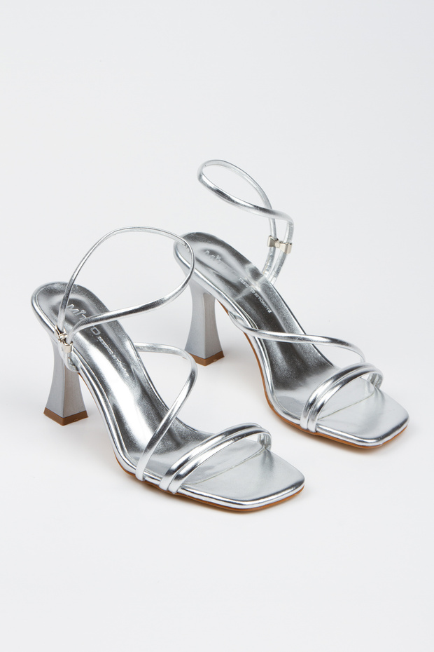 Silver Metallic Women's Thin Heeled Summer Shoes