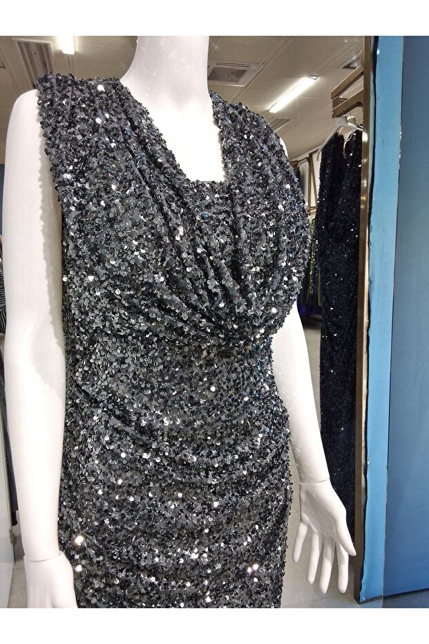 PAYETLİ DRAPE YAKA UZUN BATTAL ABİYE - 4