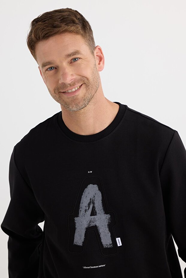 Unisex Relax Fit Relaxed Cut Cotton Soft Textured Crew Neck Underwear Fleece Printed Black Sweatshirt