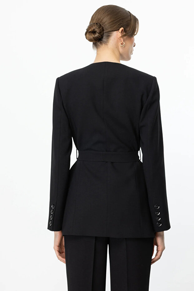 سترة بحزام خصر وزر مزدوج ومزدوج الصدر باللون الأسود - 3