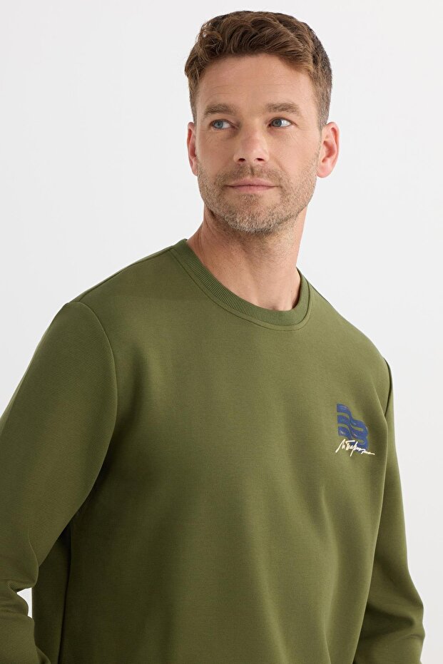 Unisex Relax Fit Cotton Soft Textured Crew Neck Printed Green Sweatshirt with Fleece Inside