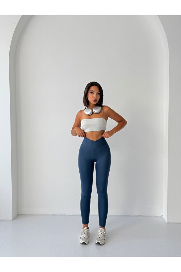 Magas derekú, karcsúsító leggings keresztirányú övvel, indigókék színben - 4