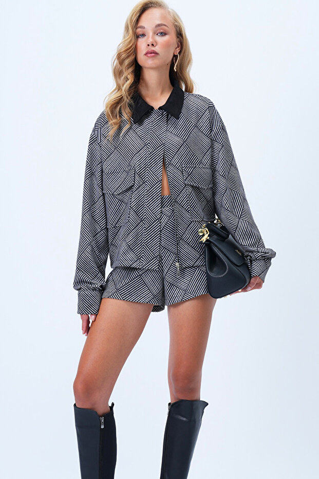 Black Suede Collared Jacket with Double Pockets, Cuffed Sleeves, Hidden Placket and Zipper Closure Alc-X14430