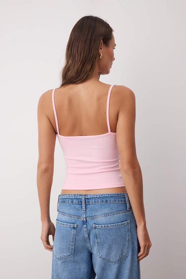 Pembe Askılı Fırfırlı Fitted/Vücuda Oturan Örme Bluz TWOSS25BZ00601 - 4