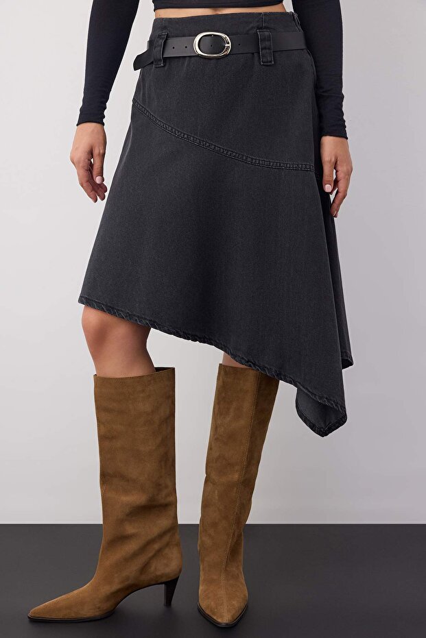 Wardrobe Essentials Siyah Kemerli Asimetrik Midi Denim Etek TWOAW26ET00076 - 3