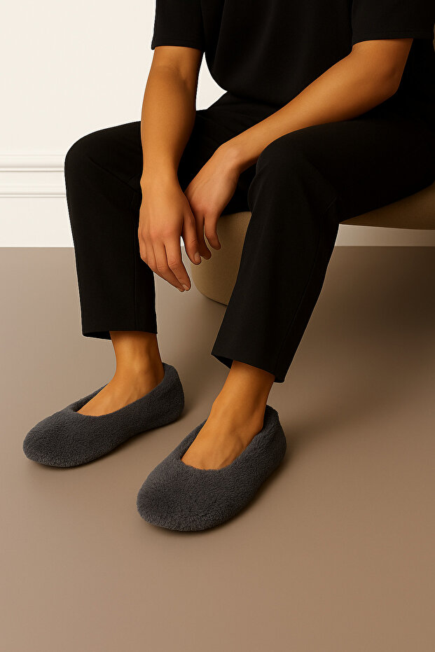 Men's Booties Slippers Foldable Bag Portable Home Flats Non-Slip No Sound Sole