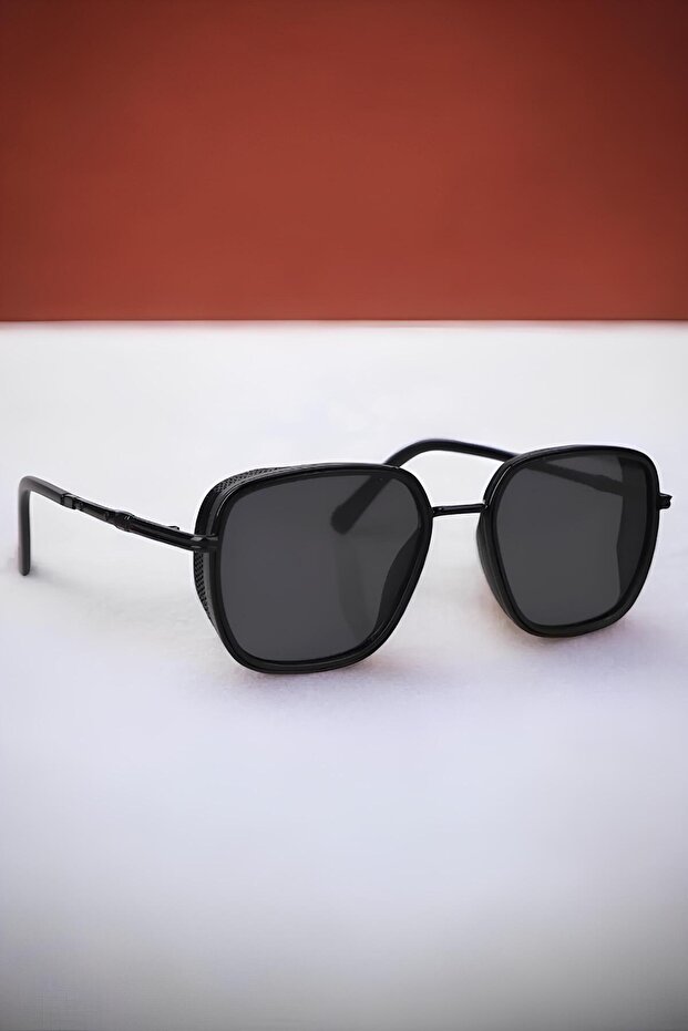 Izara Unisex Black Rectangular Metal Frame Uv400 Sunglasses
