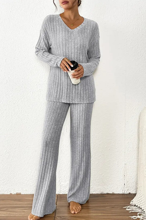 Uniszex szürke, interlock szövetből készült tréningruha szett – kényelmes otthoni és hétköznapi viselet - 1