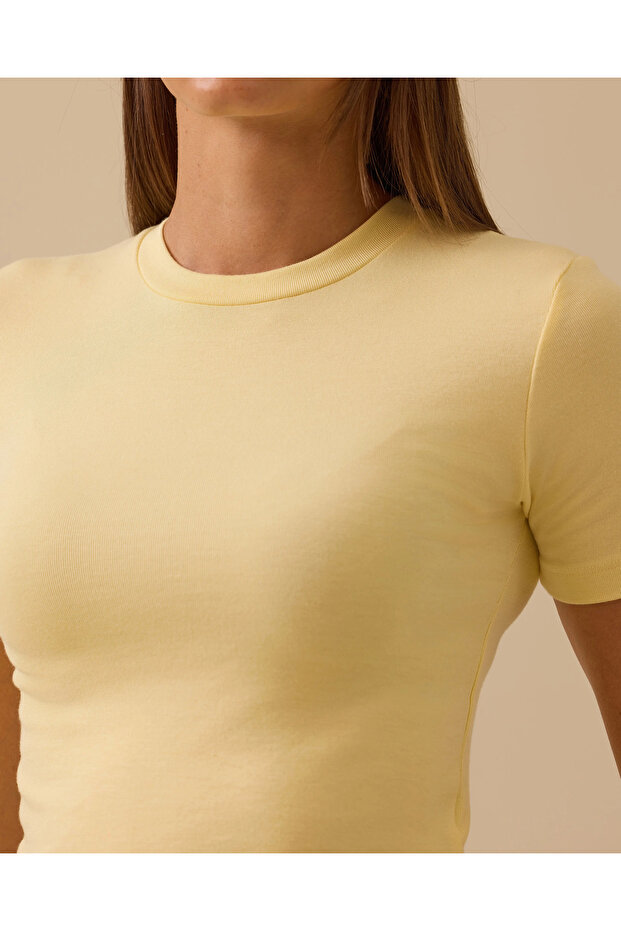 Yuvarlak Yaka Kısa Kollu Basic Tişört - 4