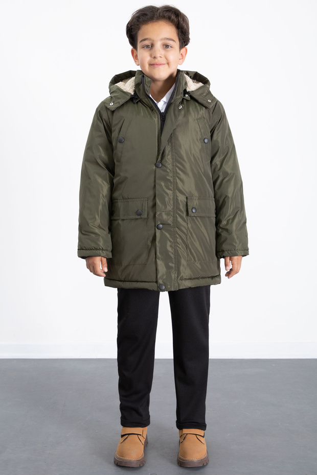 معطف منتفخ أساسي للأولاد مع فرو كاكي داخلي وغطاء رأس قابل للإزالة 21438 - 3