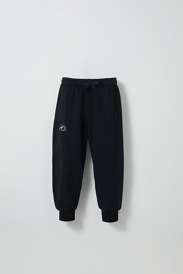 بنطلون الركض المطرز باللون الأسود - 2