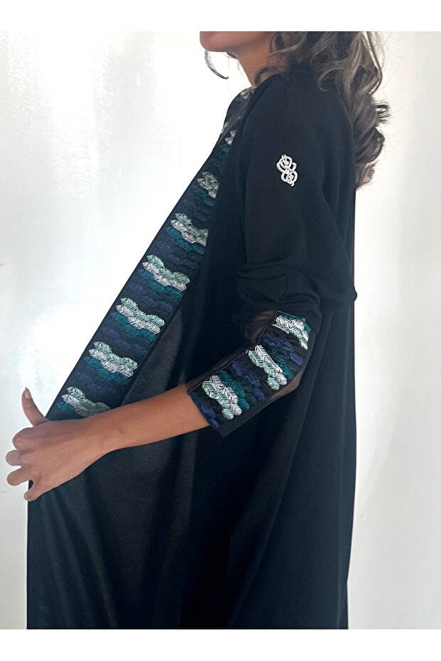 عباية كريب اسود وكم شفاف