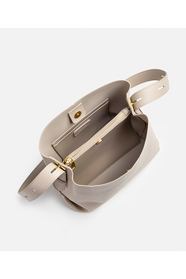 Deri görünümlü çanta - 4