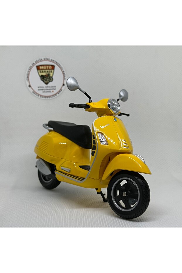 Vespa Gts Super 1:12 Diecast Scooter Model Toy – Licensed Metal Model & Collection