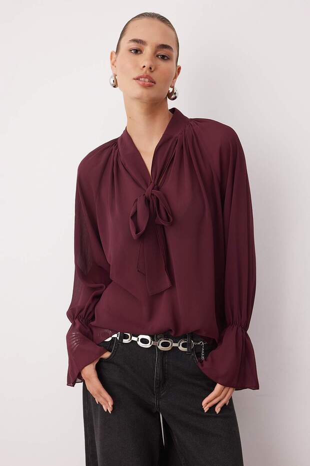 Koyu Bordo Boyundan Bağlamalı Astarsız Transparan Dokuma Party Bluz TPRAW26BZ00025 - 1