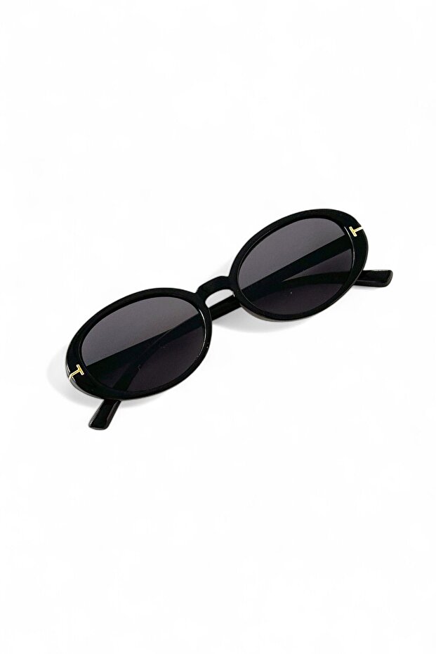 Ovelle Women's Black Oval Sunglasses – Modern Design with Accessory Detail Uv400